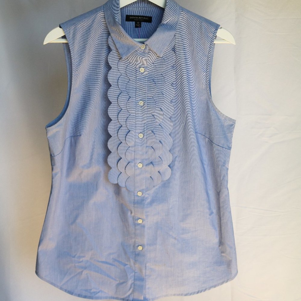 Banana Republic Sleeveless Button Down